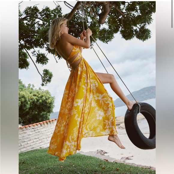 Free People Dresses & Skirts - Free People Yellow Floral Maxi Dress